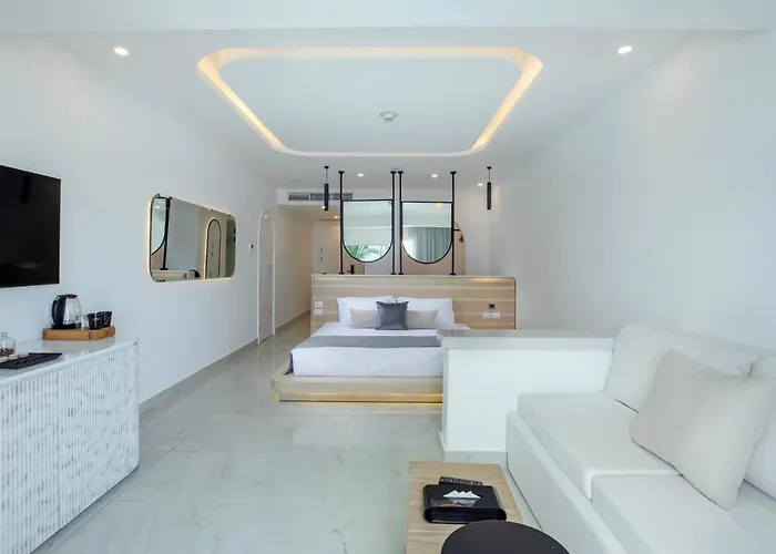 White Hills Resort 5*